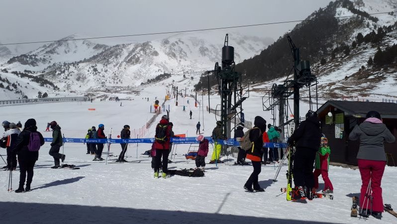 L'aspecte que oferia aquest diumenge l'estació de Vallter 2000