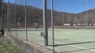 Vilallonga obté la subvenció per cobrir la pista poliesportiva