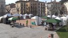 La nova fórmula de la Fira de les 40 Hores de Ripoll ha permès un quart mercat a la plaça de l'Ajuntament