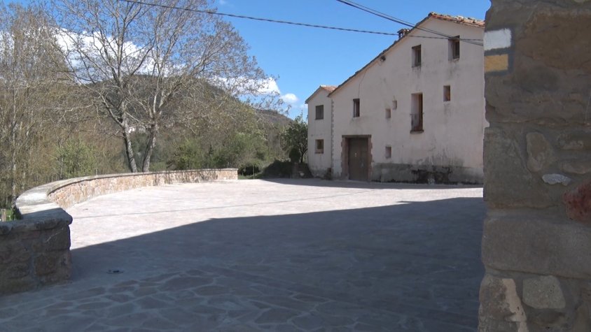 Estat actual de la plaça renovada després de les obres de rehabilitació
