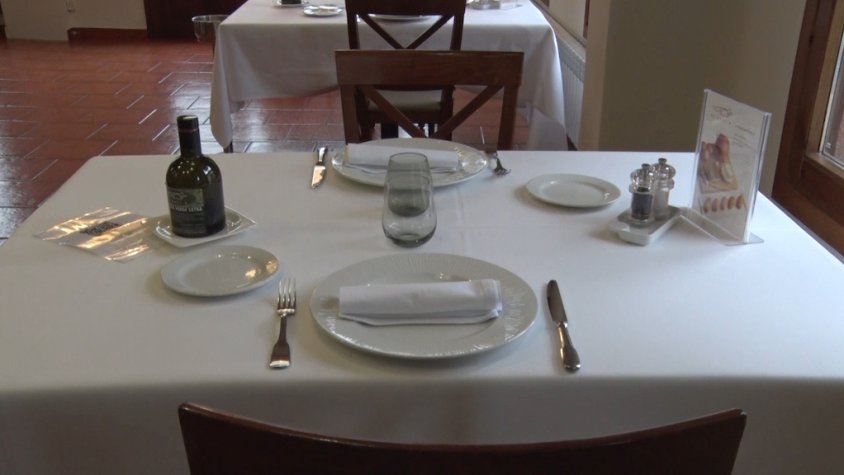 Els restaurants podran obrir amb les mateixes condicions actuals a l'interior i a l'exterior