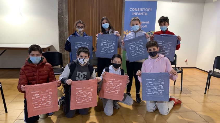 Les bosses solidàries es poden comprar al mercat setmanal de Ripoll