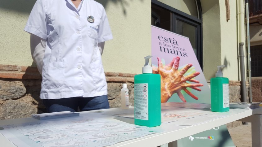 Cal actuar com a mínim 30 segons si el rentat de mans es fa amb una solució hidroalcohòlica