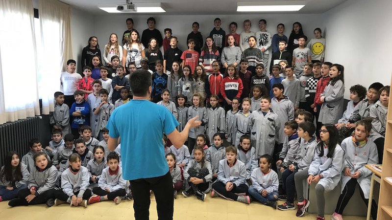 Un dels assajos dels alumnes de Salesians Ripoll