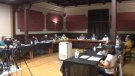 El ple del mes de juny de Ripoll debat la problemàtica generada al voltant de les escombraries