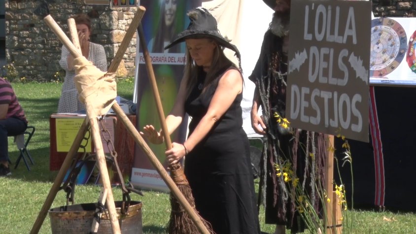 La fira va començar amb un ritual a càrrec de l'Imma del Destí