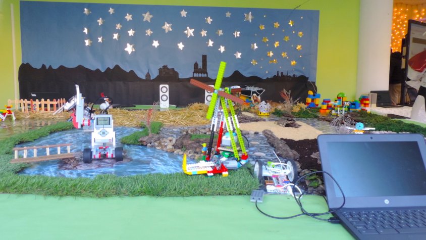 El pessebre 'galàctic' de l'Escola Vedruna