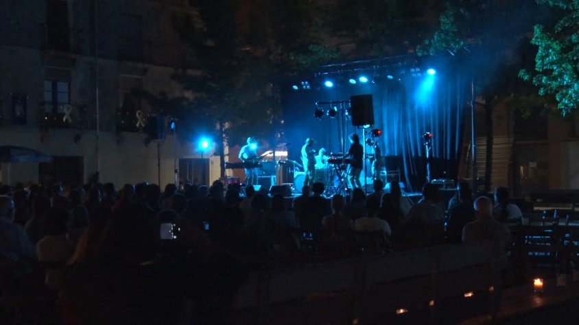 Els assistents van poder gaudir dels concerts de tres grups catalans