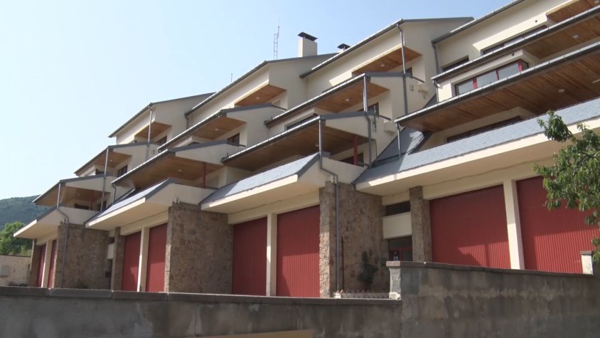 L'edifici del MOPU compta amb un total de 12 immobles deshabitats