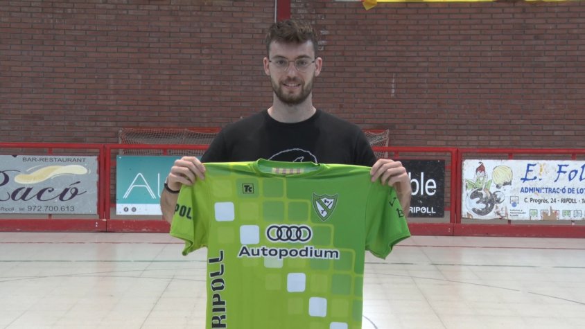 Primeres imatges de Pau Aparicio amb la samarreta del Ripoll