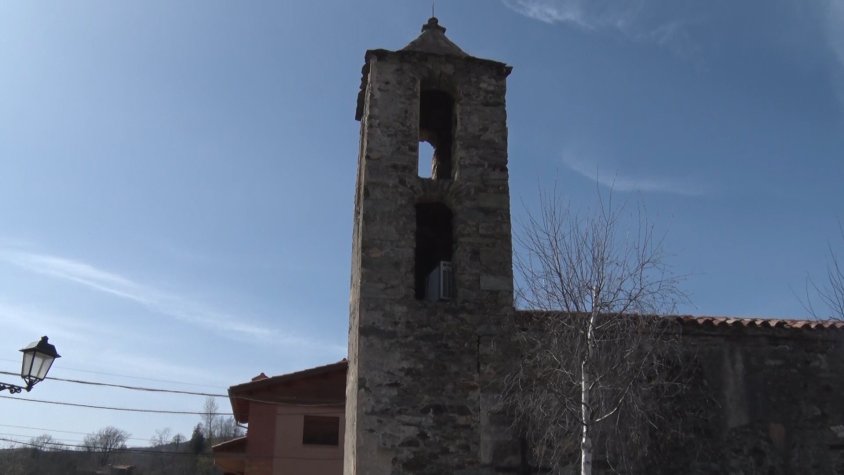 Les actuacions preveuen arranjar les façanes laterals i el campanar