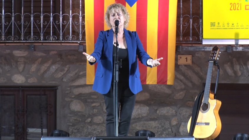 La cantant Marina Rossell va omplir la plaça de l'Om de Llanars en concert del FMVC