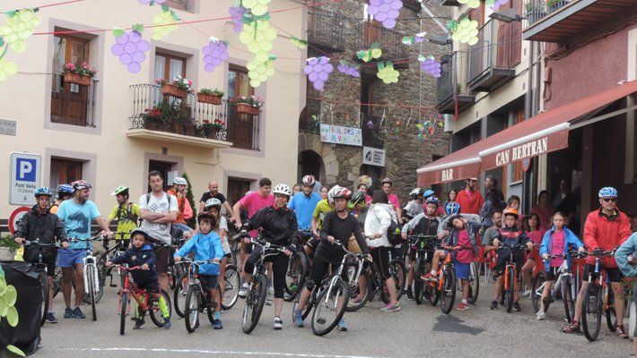El Bicicrucis és un clàssics de la Festa del Roser de Molló