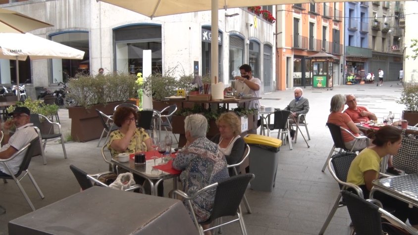 Els establiments han de tancar a les 00.30h de la matinada