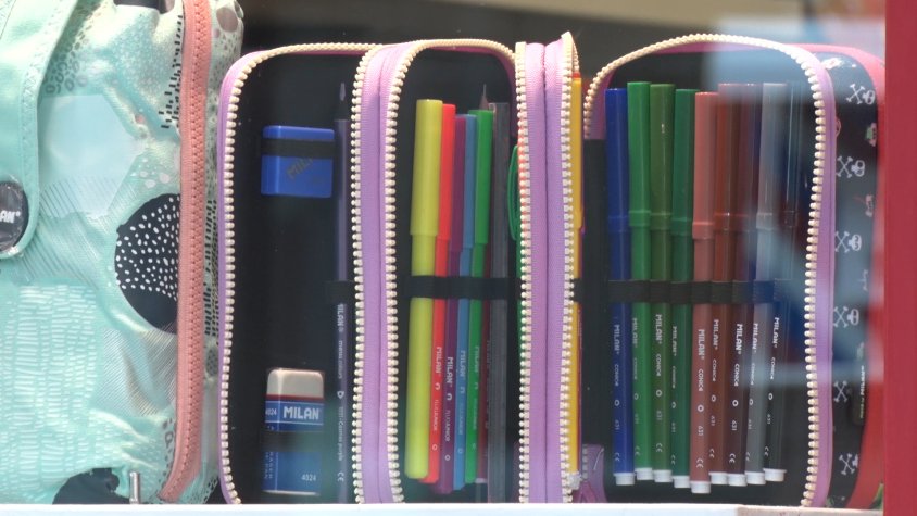 Des de mitjans d'agost els comerços ofereixen tot tipus de material escolar