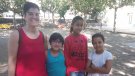 Tres infants sahrauís arriben a Ripoll per passar les vacances