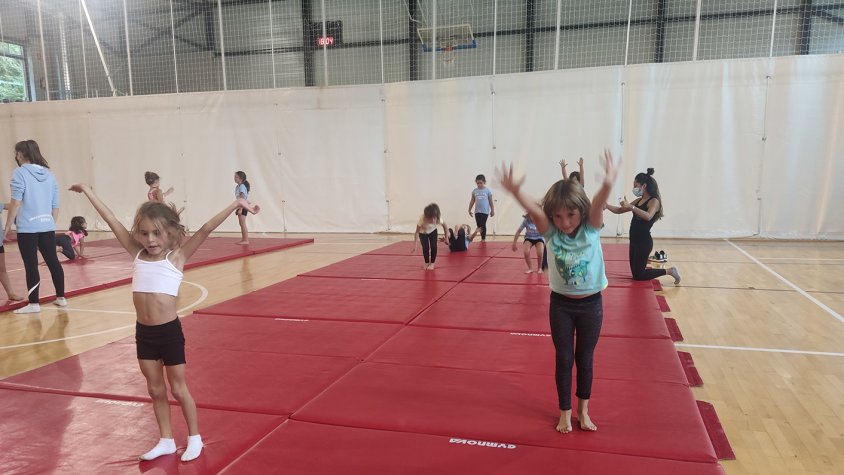 La gimnàstica artística ha iniciat un nou curs al pavelló de l'Avellaneda de Ripoll