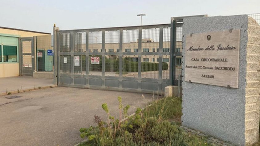 Puigdemont ha passat la nit en una presó italiana