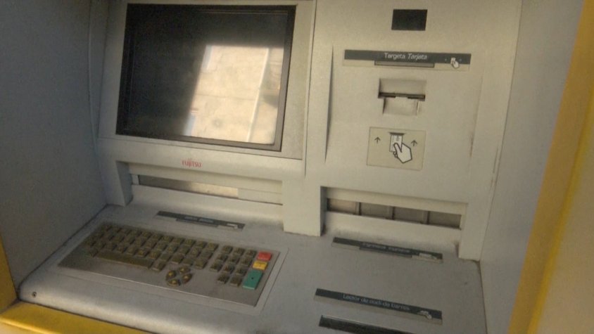 L'actual caixer de Llanars és de fabricació antiga