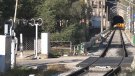Preveuen reformar el pont ferroviari proper al Passeig Ragull l'estiu vinent
