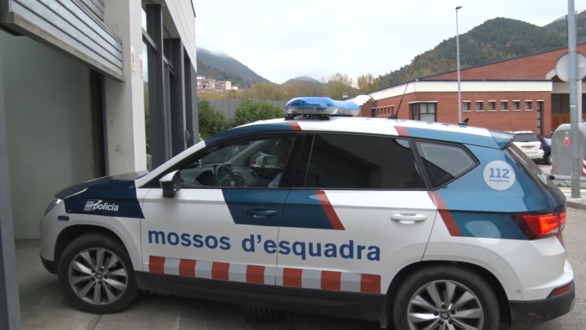 El moment en què el detingut entrava al Jutjat de 1a instància de Ripoll