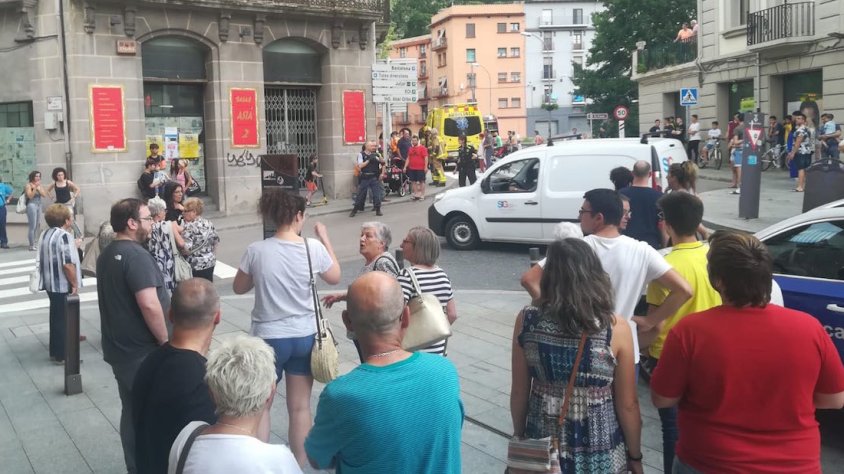 Moments després de l'atropellament a la plaça Gran de Ripoll