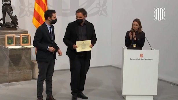 Antoni Madueño recull el premi a Barcelona durant l'acte d'entrega de guardons
