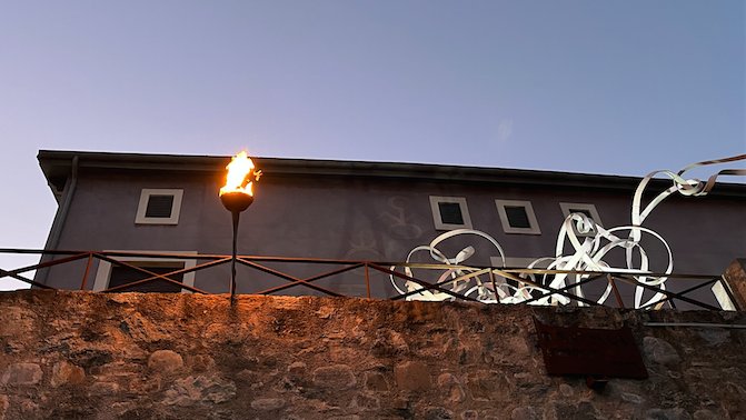 Encesa de la flama en memòria de les víctimes de l'holocaust | Judit Curós