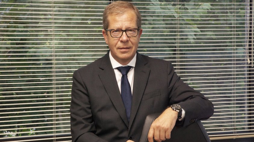 Recca Vidiella al despatx de direcció de Comforsa