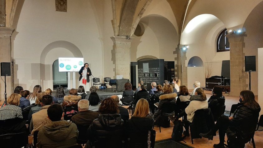 Sor Lucía Caram explica el projecte a l’Església de Sant Pere de Ripoll | Fundació MAP