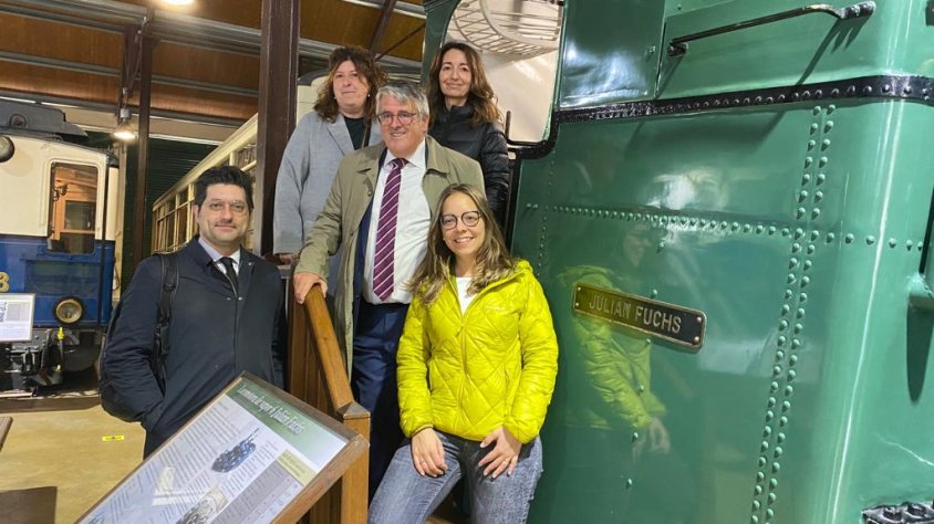 Les alcaldesses de Ribes i Queralbs amb el cònsol de Suïssa i representants de la Generalitat