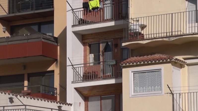 Un bloc de pisos a Planoles