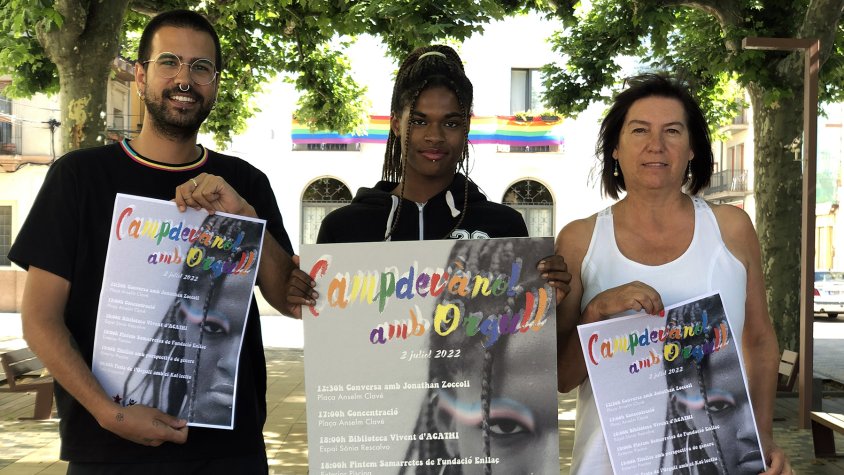 Els organitzadors presenten el cartell d’activitats