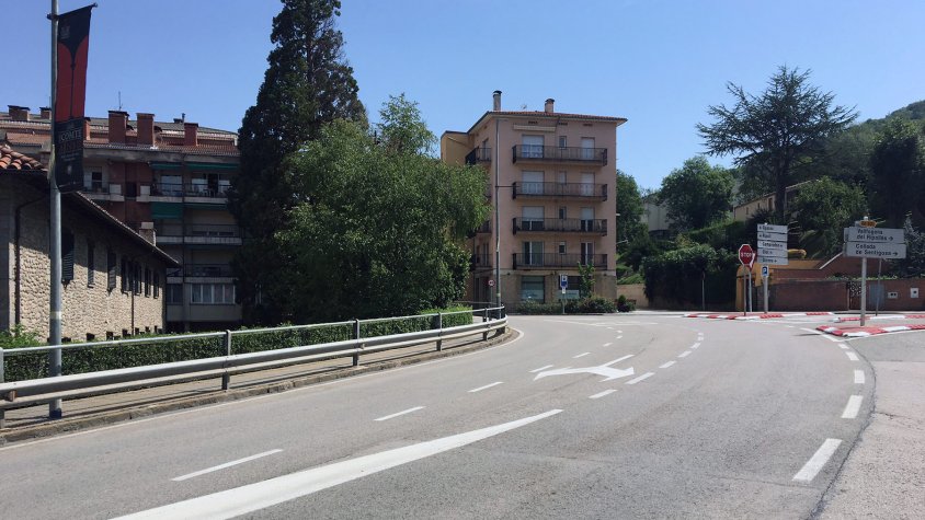 La N-260 al pas per Sant Joan