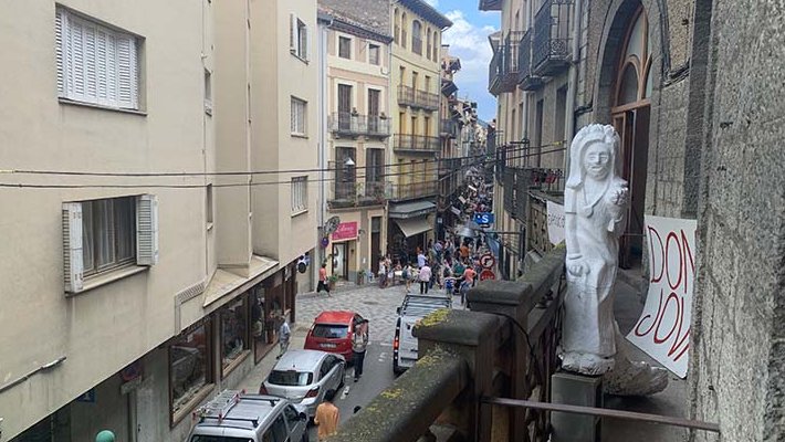 El casal Camprodoní acull una exposició d'escultures