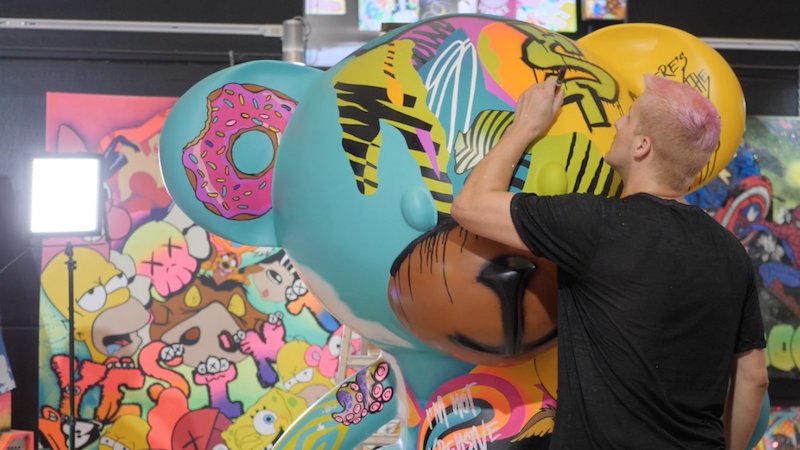 L'artista Jordi Gil treballa en el seu darrer projecte JoGis Bear