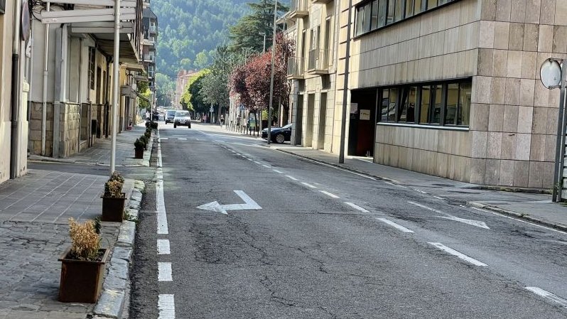 El carrer Progrés de Ripoll millorarà l'asfalt durant aquest mes
