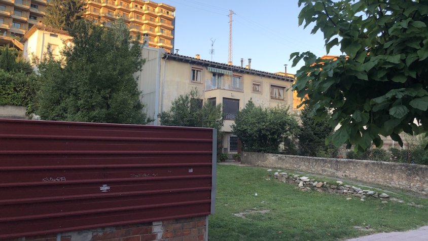 Una de les finques incloses al Pla d'Ordenació Urbana Municipal