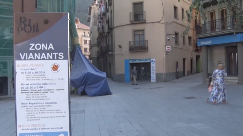 Un dels controls d'accés al Barri Vel