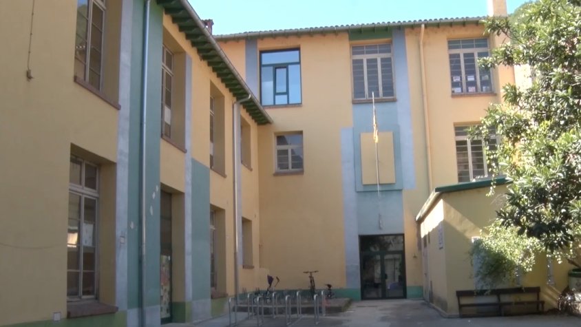 L'Escola Joan Maragall ha canviat finestres i s'ha fet un nou labavo