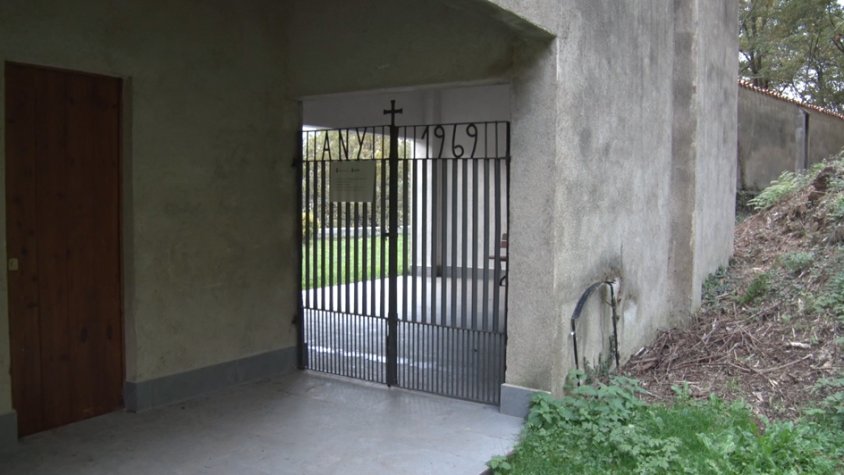 Pardines ha adequat l'entrada del seu cementiri municipal