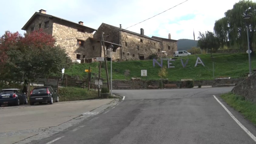 Alguns carrers del nucli presenten un estat malmès