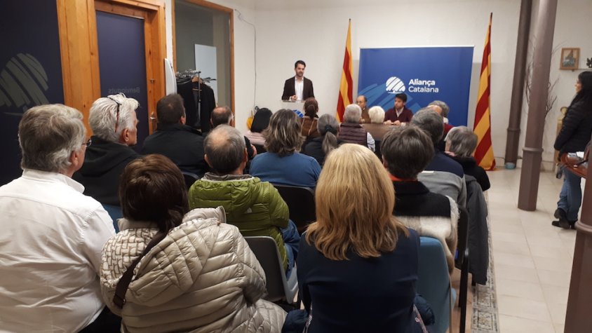 Els inscrits a la secció local voten els càrrecs de la junta | Roger Saladrigues