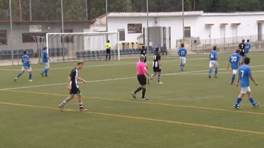 Un instant del derbi de la primera volta a Sant Joan