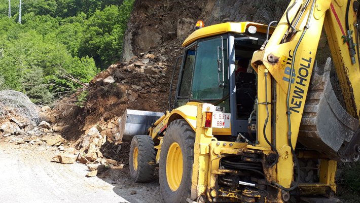 Esllavissada a la carretera que enllaça Planès i Toses fa un mes