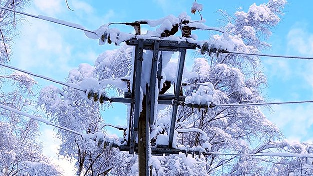 Els veïns de Molló porten quinze hores sense llum per una avaria