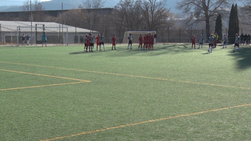 El Campdevànol s'imposa al Camprodon en el derbi comarcal per 5 gols a 1