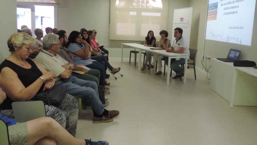 Xerrada informativa sobre el nou model de recollida de residus