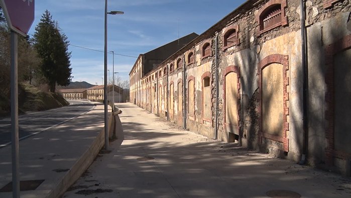 Imatge de la Colònia Llaudet, des de la carretera