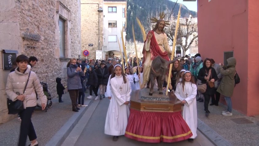 Durant la processó del burriquet de Camprodon